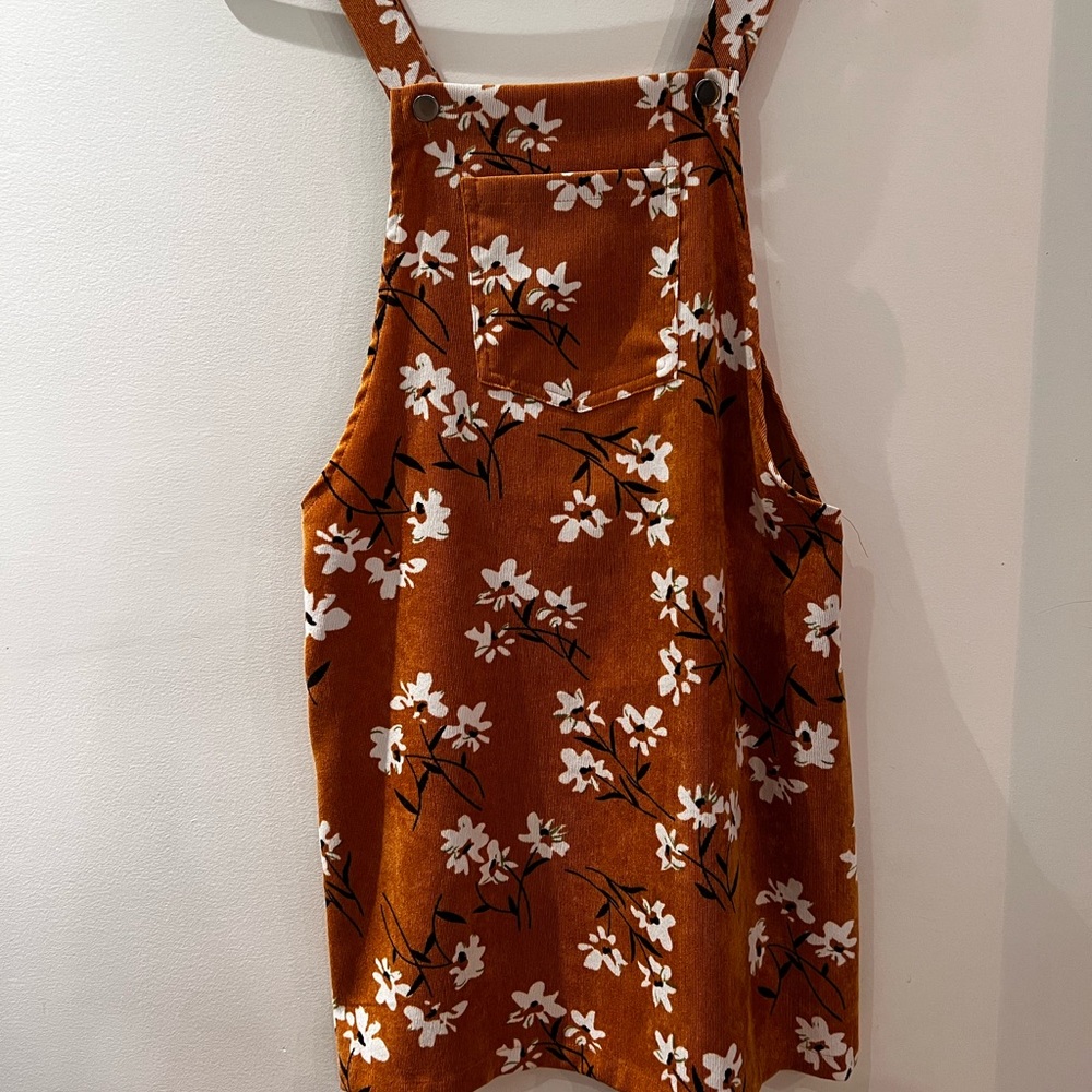 Flower print, overall dress.